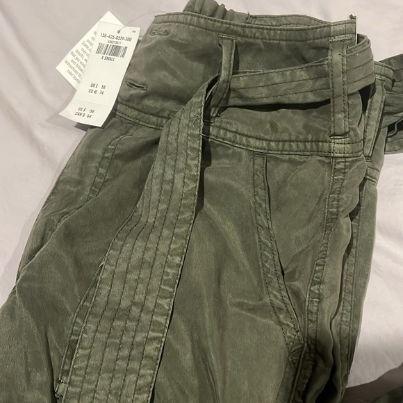 ABERCROMBIE & FITCH pants with belt in color CAMO GREEN size XS - Picture 3 of 4